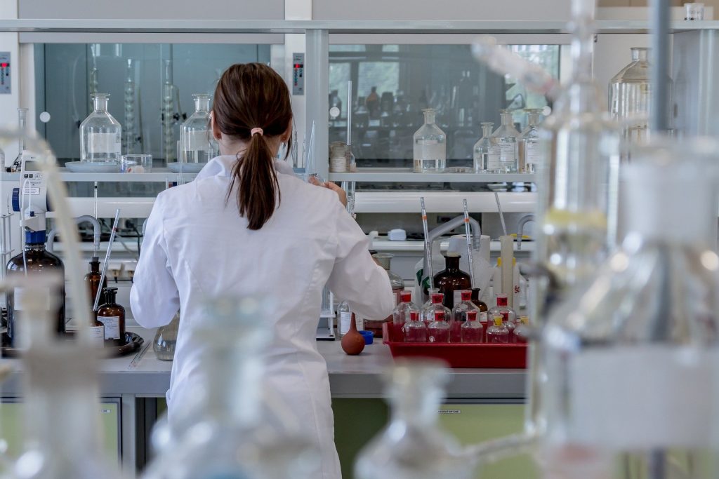 female-scientist-working-lab